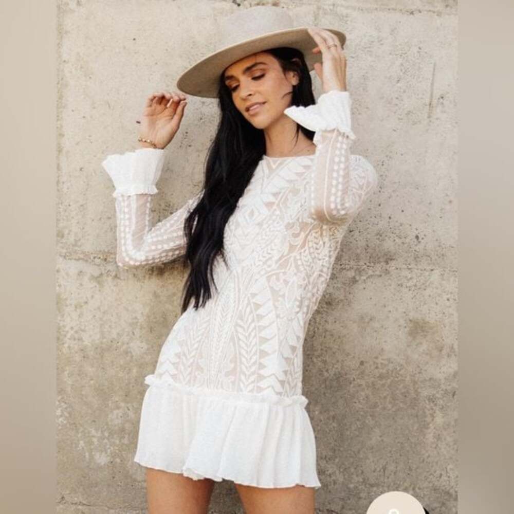 BaeVely Ivory Nude Embroidered Lace Ruffle Mini Dress Size Medium NWOT